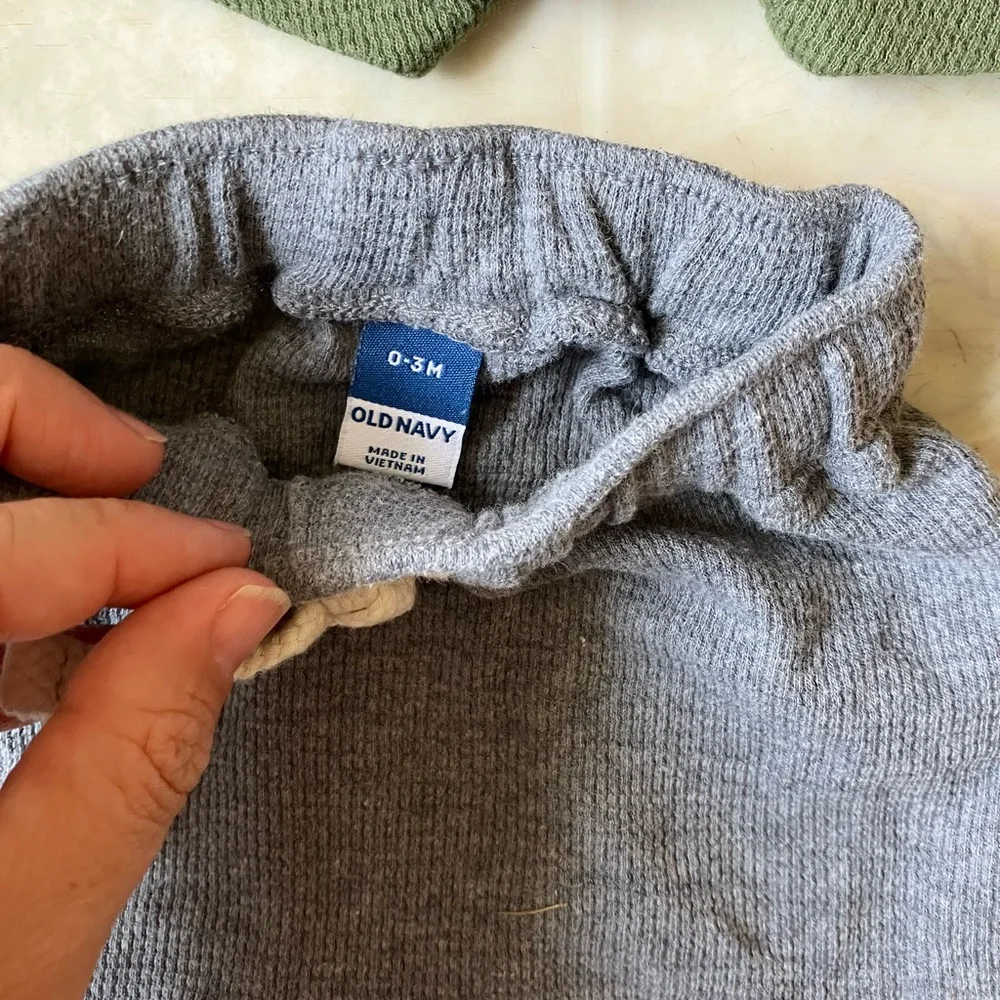 2 pair‎ Old Navy 0-3 month waffle weave elastic waist shorts